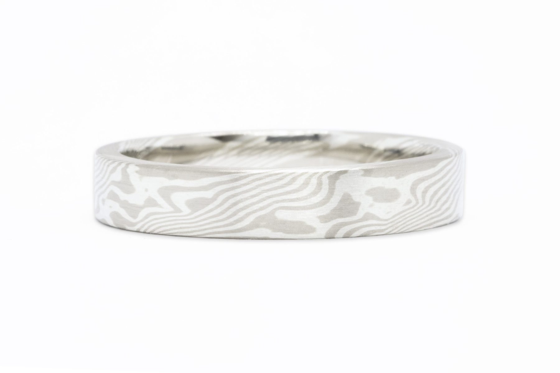 Patterned wedding band
